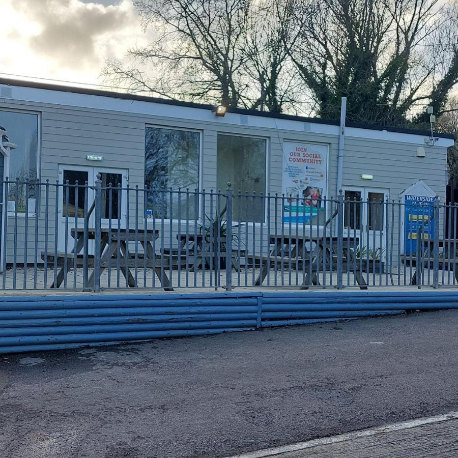 Warden Springs Caravan Park Ms16 Thornhill Road, Eastchurch,Me124Hf Sheerness Dış mekan fotoğraf